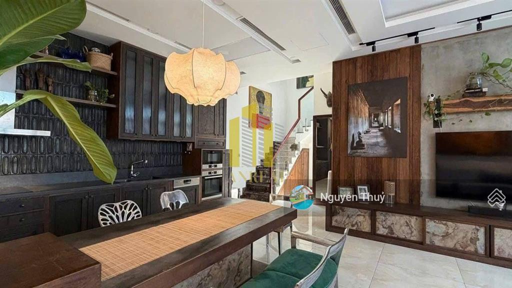 Villa thảo điền 10x11m thiết kế hiện đại  đầy đủ nội thất