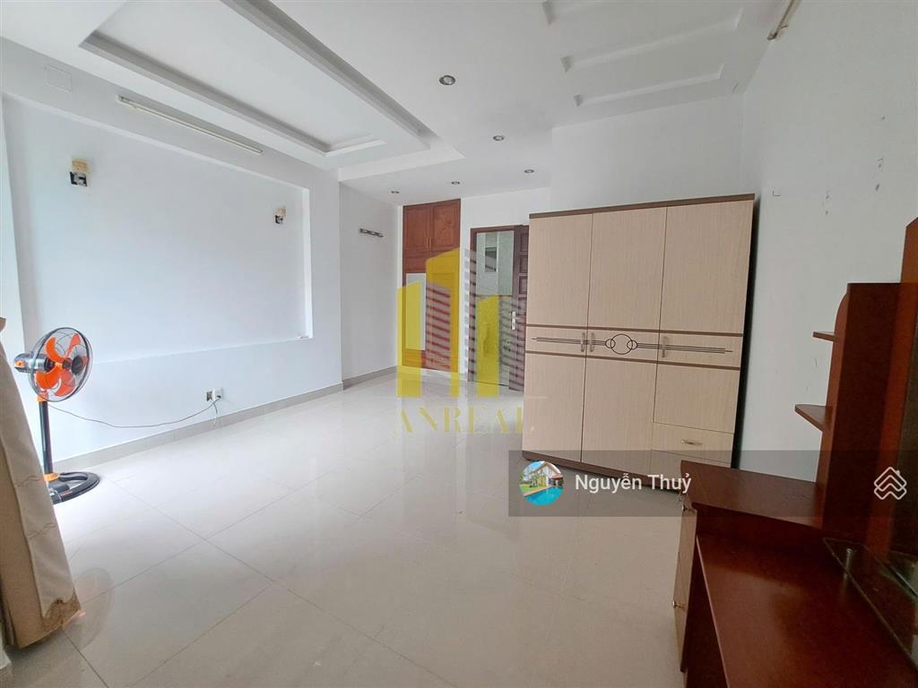 Villa ven sông sài gòn 6 phòng có nội thất  giá 42 triệu