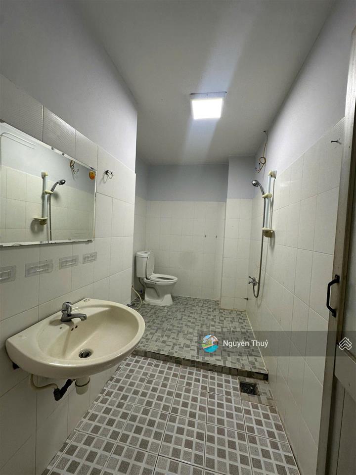 Cho thuê nhà chính chủ 5/6 đường 27 trần não 5x16m sân rộng giá 20 triệu