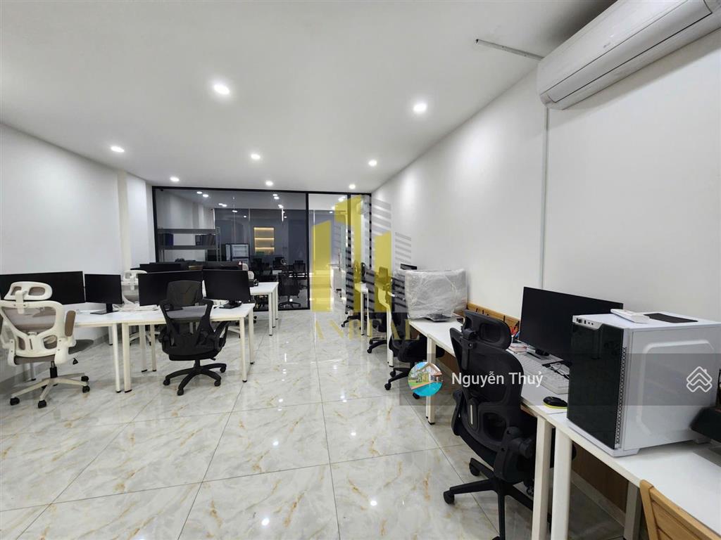 Cho thuê văn phòng mặt tiền đầy đủ nội thất như hình  giá 15 triệu