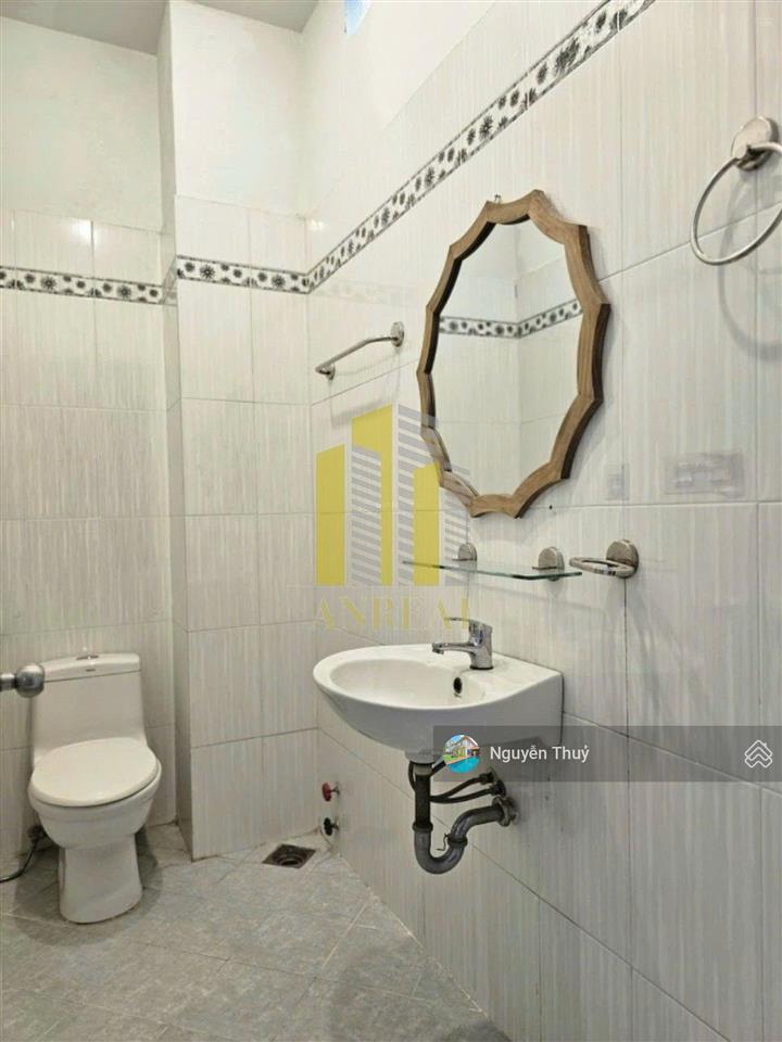 Cho thuê nhà phố thảo điền 3 lầu, nội thất cơ bản giá 40 triệu