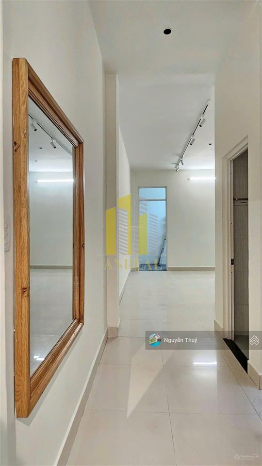 Cho thuê nhà phố thảo điền 3 lầu, nội thất cơ bản giá 40 triệu