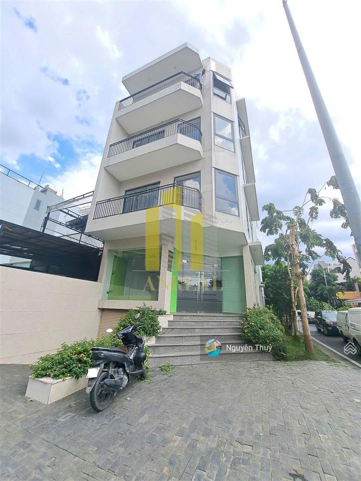 Cho thuê tòa văn phòng thang máy giá 55 triệu khu trung tâm quận 2