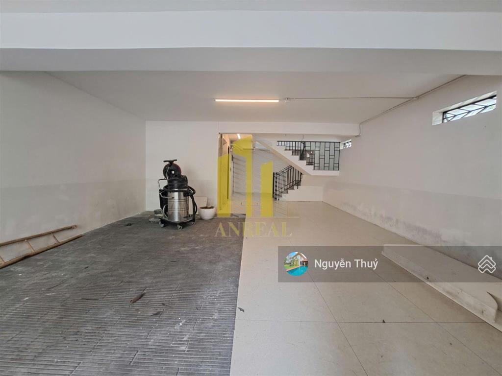 Cho thuê tòa văn phòng thang máy giá 55 triệu khu trung tâm quận 2