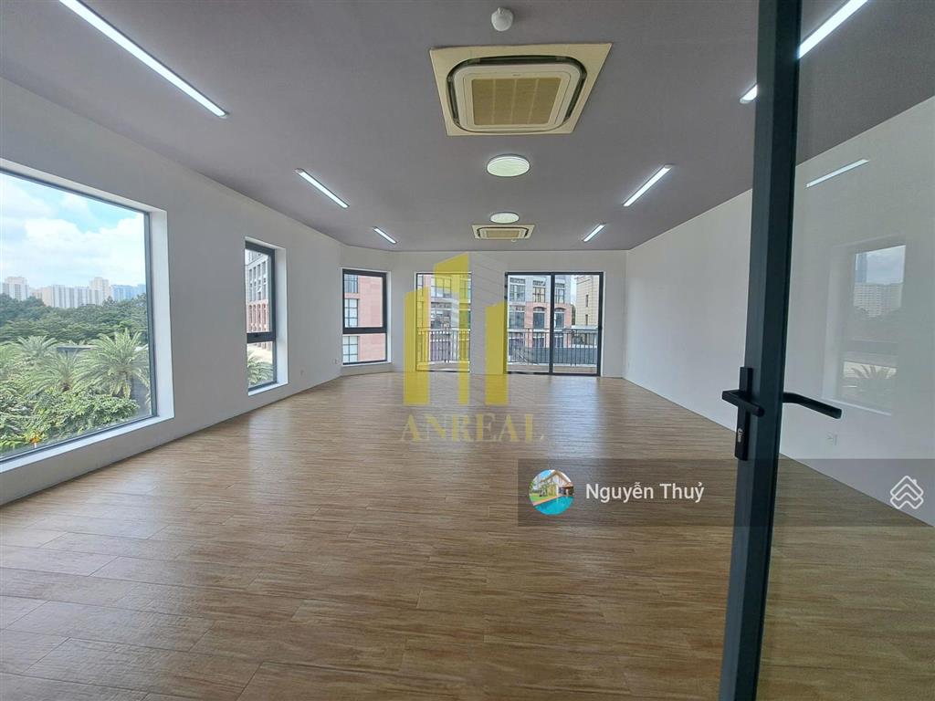 Cho thuê tòa văn phòng thang máy giá 55 triệu khu trung tâm quận 2