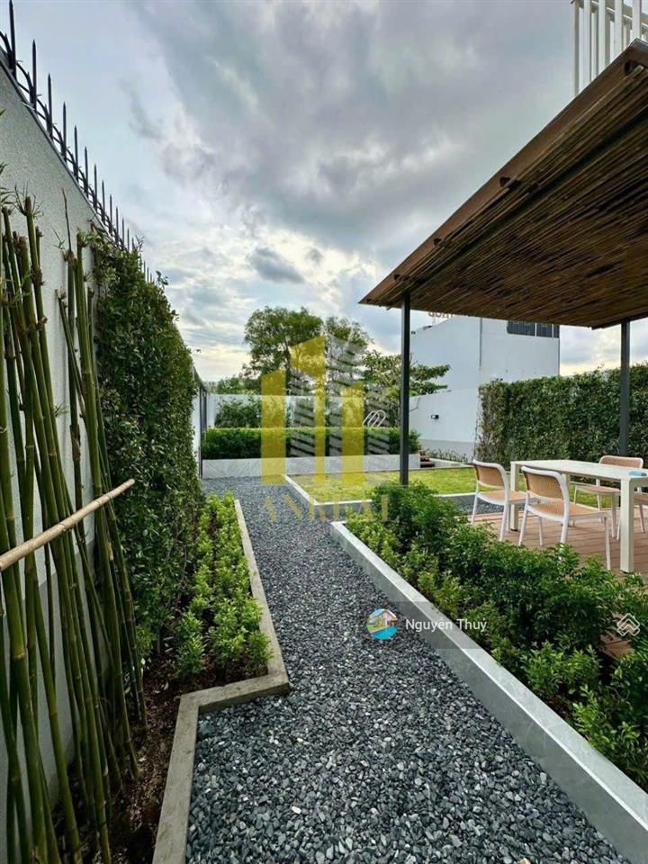Villa đủ nội thất sân vườn hồ bơi giá 60 triệu