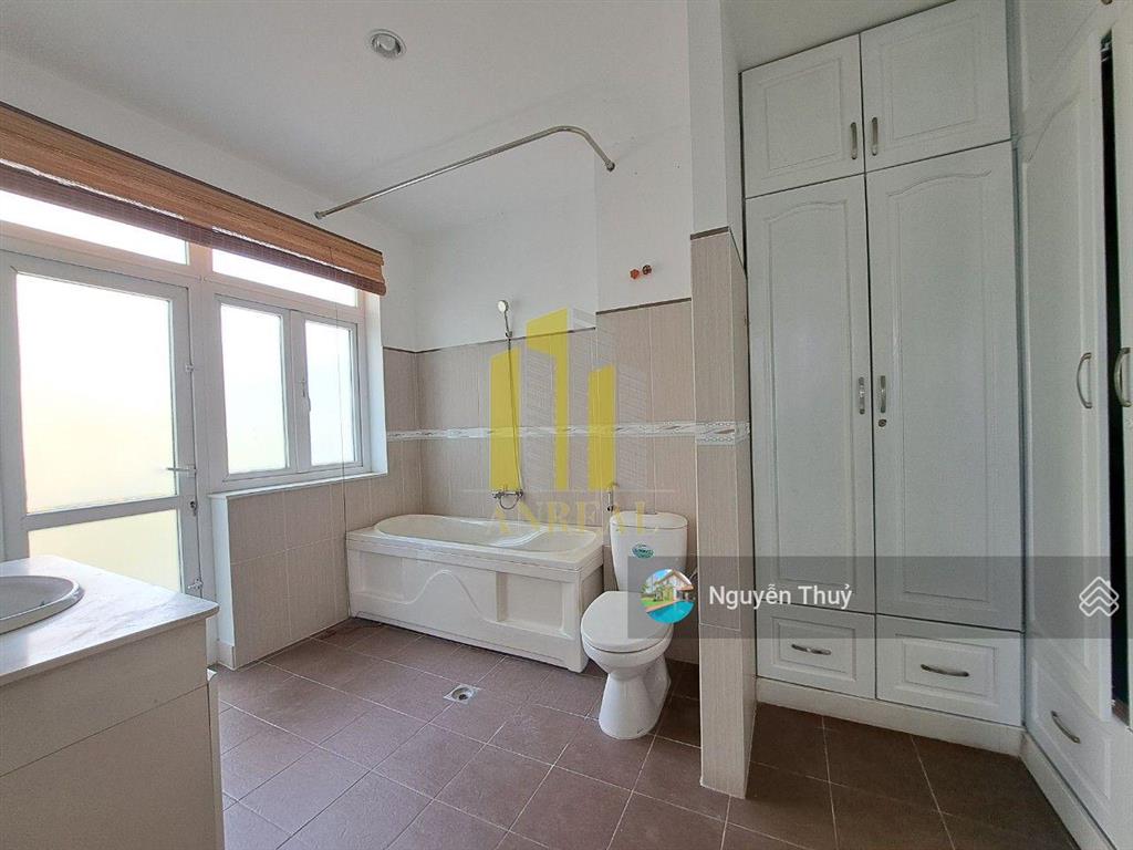 Hình thật  villa cho thuê nguyễn văn hưởng 6 phòng  giá 78 triệu