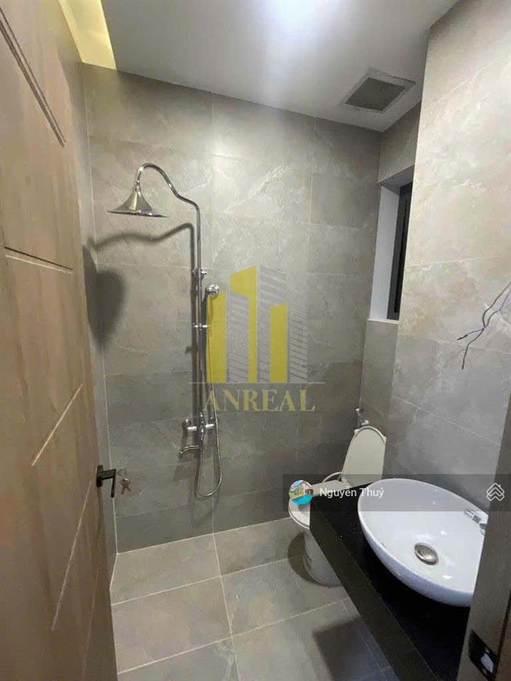 Cho thuê tòa nhà 5 lầu 11 phòng 12wc khu đảo kim cương