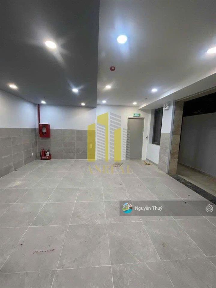 Cho thuê tòa nhà 5 lầu 11 phòng 12wc khu đảo kim cương