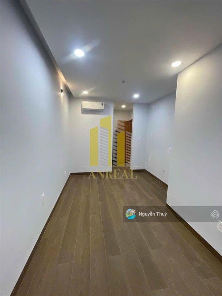 Cho thuê tòa nhà 5 lầu 11 phòng 12wc khu đảo kim cương