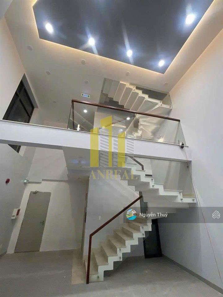 Cho thuê tòa nhà 5 lầu 11 phòng 12wc khu đảo kim cương