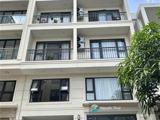 Cho thuê tòa nhà 5 lầu 11 phòng 12wc khu đảo kim cương