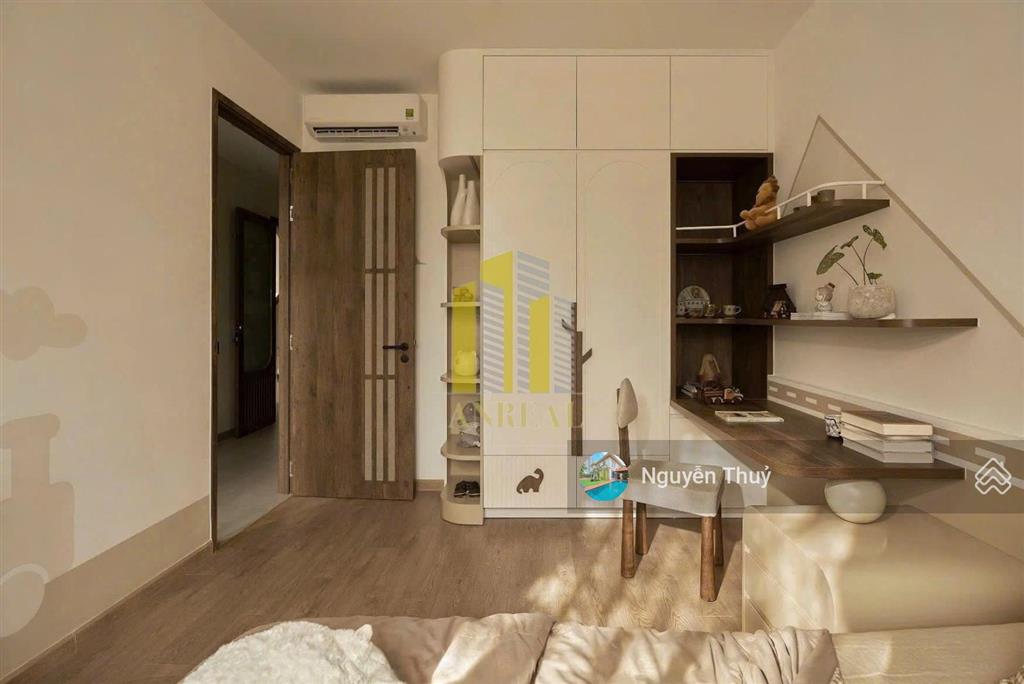 Nhà thiết kế hiện đại đường nguyễn hoàng  thang máy giá 80 triệu