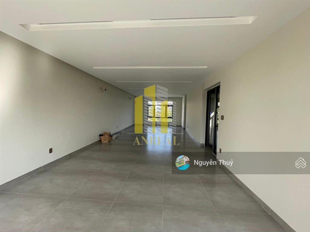 Nhà thiết kế hiện đại đường nguyễn hoàng  thang máy giá 80 triệu