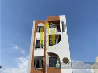 Nhà thiết kế hiện đại đường nguyễn hoàng  thang máy giá 80 triệu