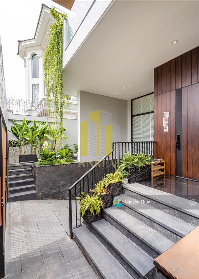 Villa cho thuê nội thất cao cấp  5 phòng giá 110 triệu