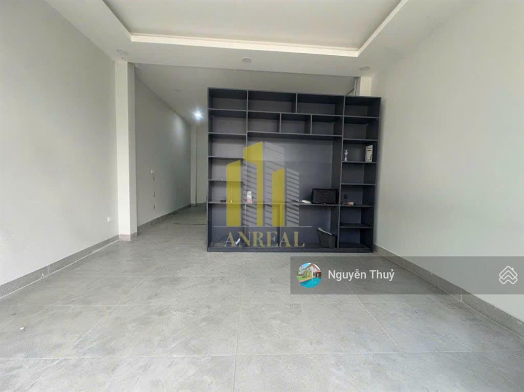 Cho thuê nhà văn phòng 1 trệt 1 lầu sàn trống giá 20 triệu