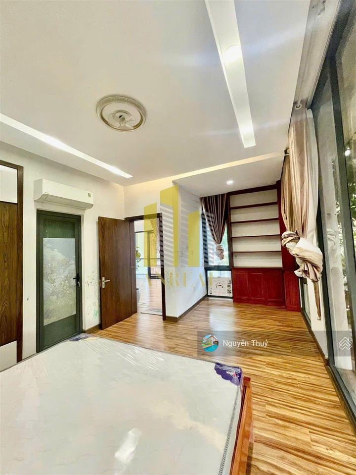 Biệt thự sân vườn full nội thất giá 60 triệu/th