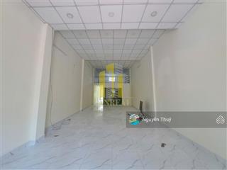 Cho thuê văn phòng 100m² đường xe hơi gần trần não. giá 18 triệu/tháng