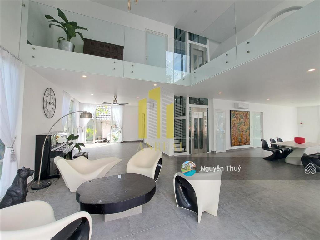 Cho thuê villa hiện đại có hồ bơi giá 80 triệu