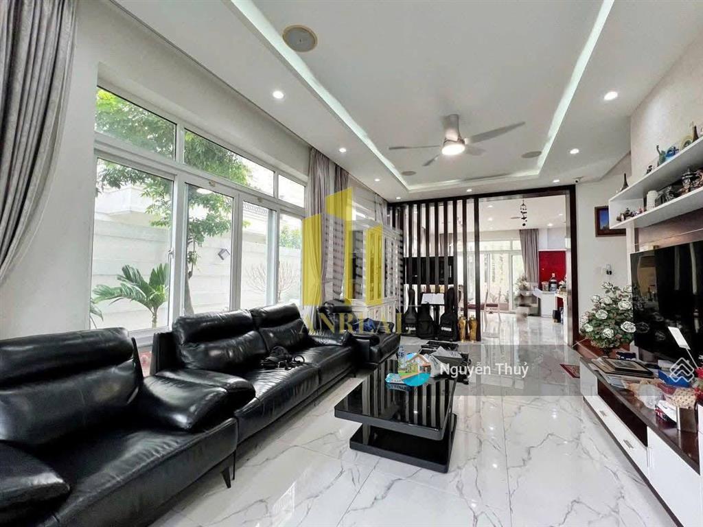 Biệt thự khu đô thị an phú hầm 3 lầu full nội thất cao cấp
