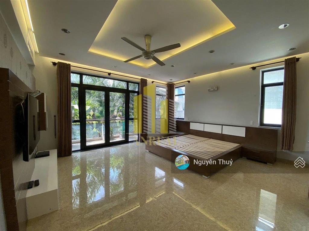 Cho thuê biệt thự hiện đại khu đt an phú hầm 3 lầu  có thang máy