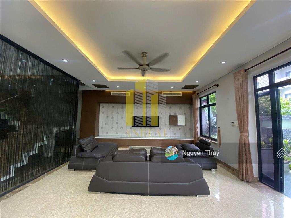 Cho thuê biệt thự hiện đại khu đt an phú hầm 3 lầu  có thang máy