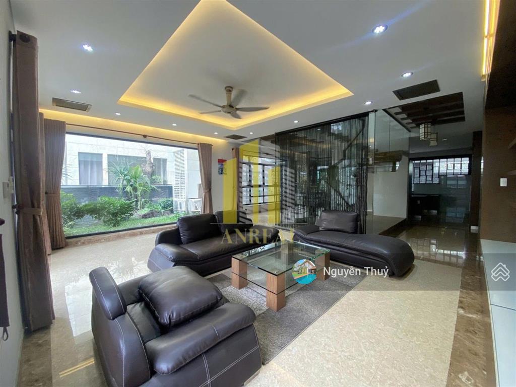 Cho thuê biệt thự hiện đại khu đt an phú hầm 3 lầu  có thang máy