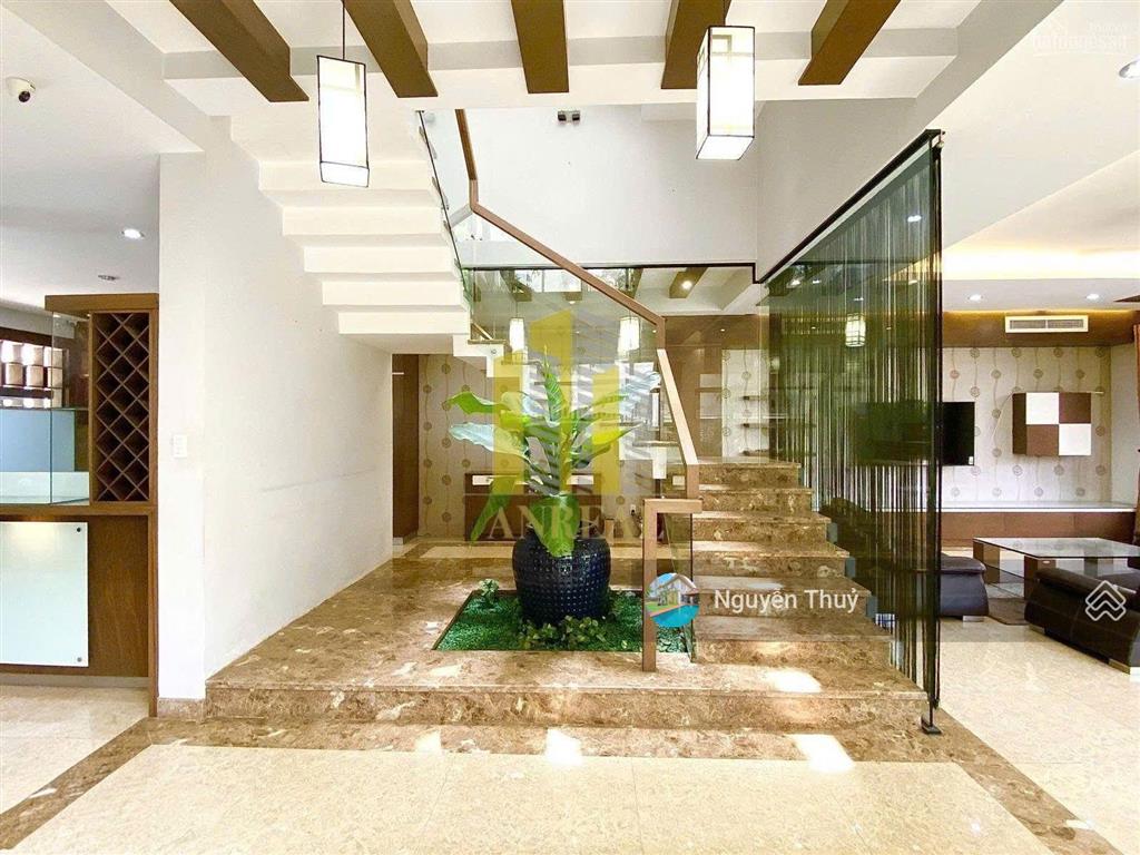 Cho thuê biệt thự hiện đại khu đt an phú hầm 3 lầu  có thang máy
