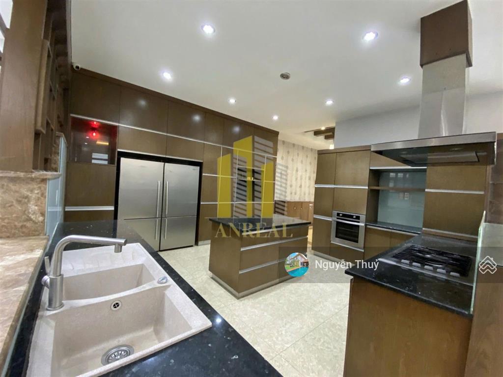 Cho thuê biệt thự hiện đại khu đt an phú hầm 3 lầu  có thang máy