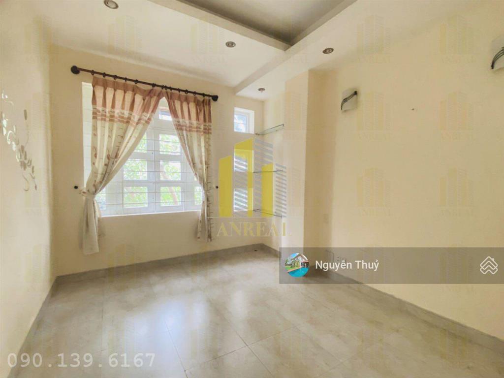 Villa cho thuê giá 30 triệu  gần vòng xoay trần não