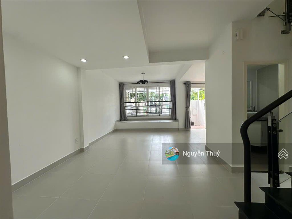 Villa cho thuê giá 30 triệu  gần vòng xoay trần não