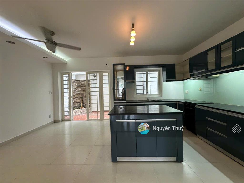 Villa cho thuê giá 30 triệu  gần vòng xoay trần não