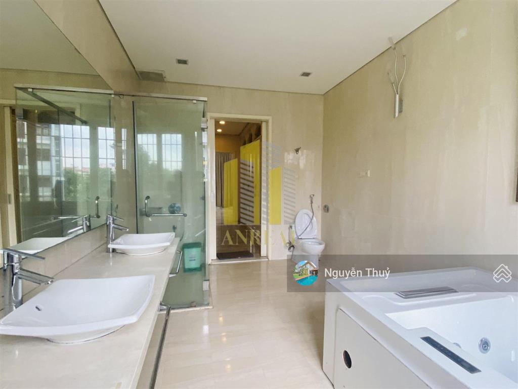 Cho thuê biệt thự hầm 3 lầu đầy đủ nội thất  giá 43 triệu