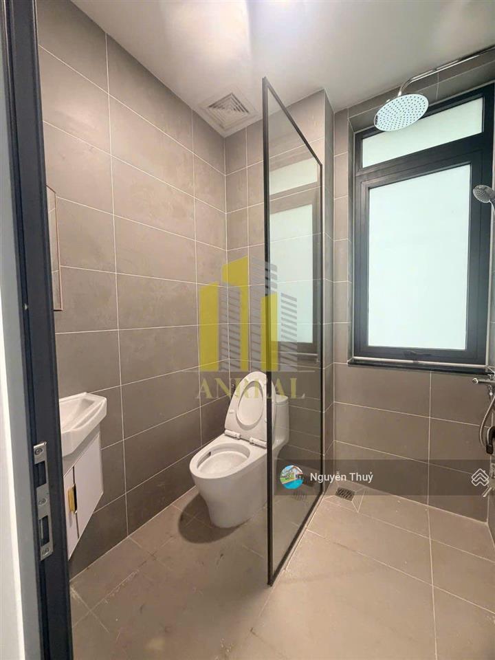 Nhà phố mới xây hầm 3 lầu sàn trống thang máy giá 55 triệu