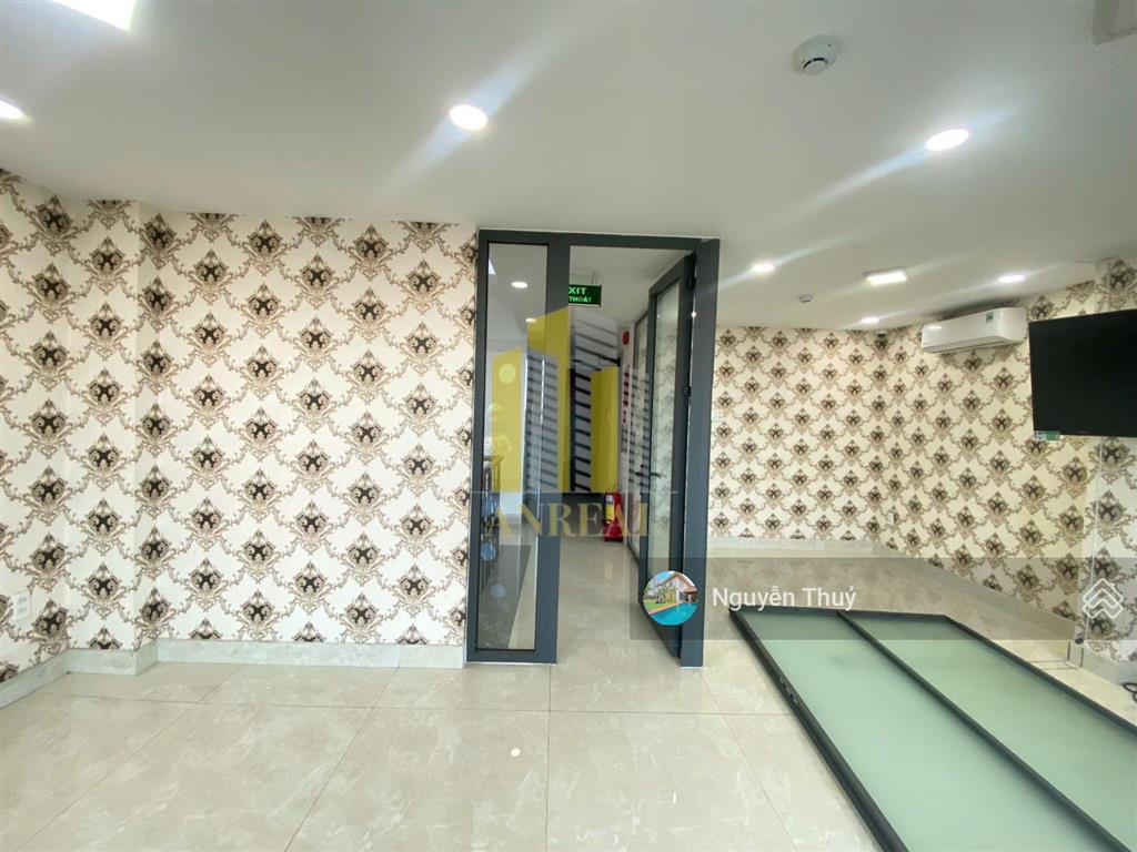Cho thuê nhà văn phòng hầm 4 lầu 450m2  thang máy, pccc đầy đủ giá chỉ 45 triệu