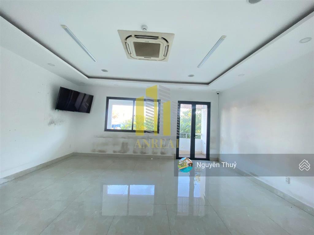 Cho thuê nhà văn phòng hầm 4 lầu 450m2  thang máy, pccc đầy đủ giá chỉ 45 triệu