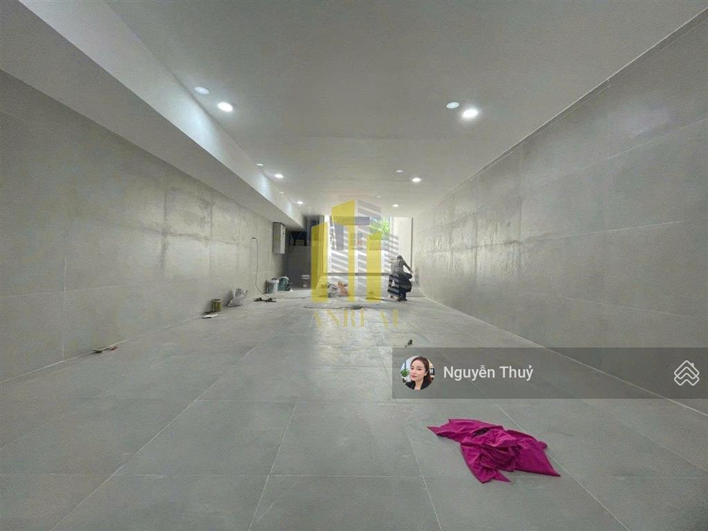 Cho thuê tòa văn phòng mới xây  hầm 5 lầu thang máy đường trần lựu giá 82 triệu