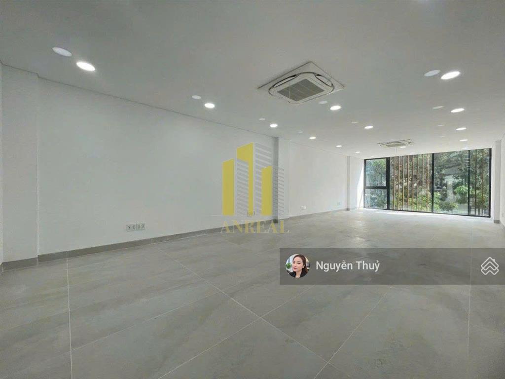 Cho thuê tòa văn phòng mới xây  hầm 5 lầu thang máy đường trần lựu giá 82 triệu