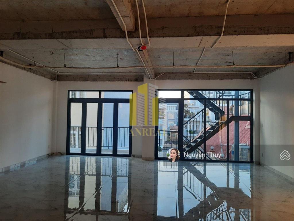 Cho thuê tòa văn phòng hầm 6 lầu 1000m2  có thang máy, pccc đầy đủ