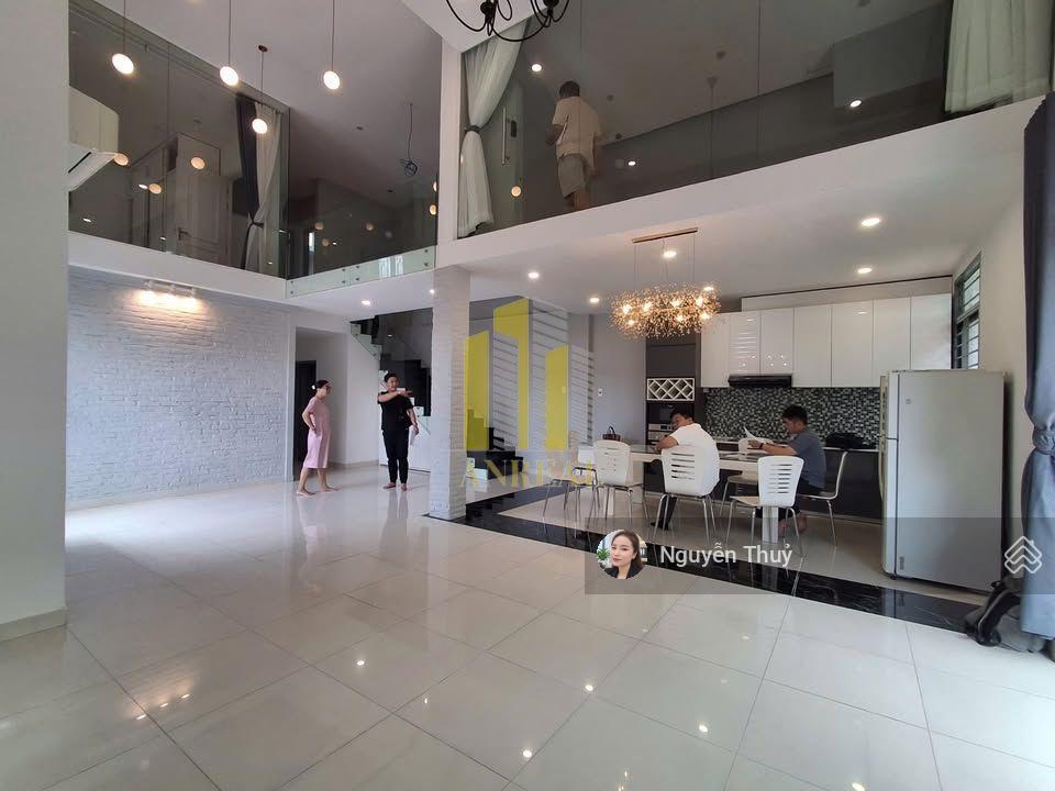Cho thuê villa căn góc đường trần não giá 38 triệu