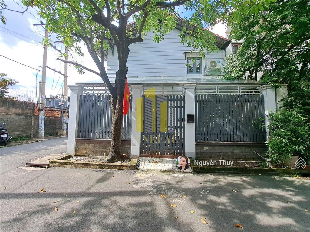 Cho thuê villa căn góc đường trần não giá 38 triệu