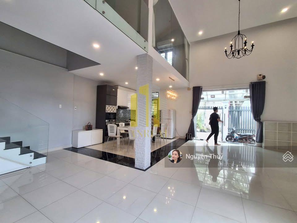 Cho thuê villa căn góc đường trần não giá 38 triệu