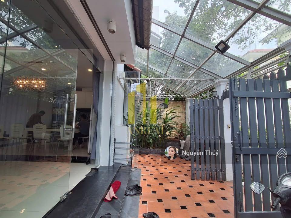 Cho thuê villa căn góc đường trần não giá 38 triệu