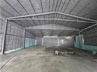 Cho thuê kho 400m2 gần trương văn bang giá 50 triệu