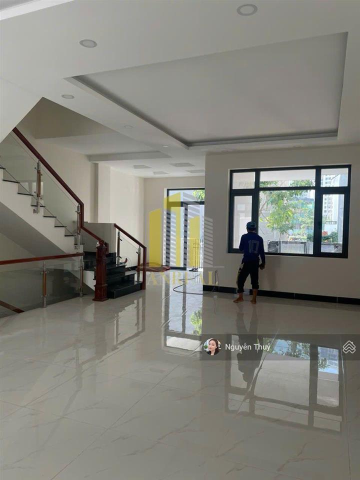 Cho thuê biệt thự văn phòng đường bát nàn  quận 2