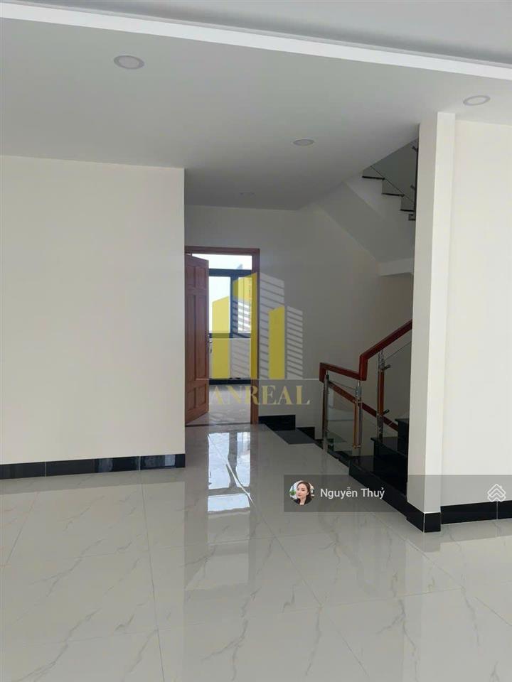 Cho thuê biệt thự văn phòng đường bát nàn  quận 2
