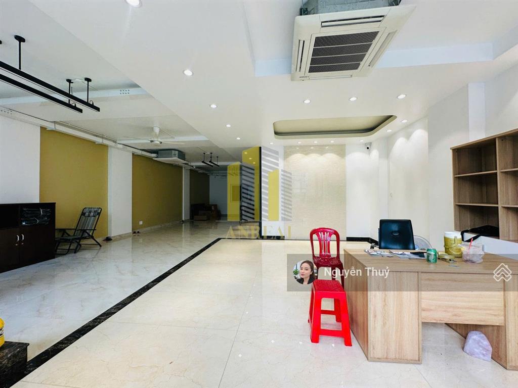 Cho thuê tòa nhà văn phòng trần não 500m2 hầm 3 lầu thang máy pccc giá 150 triệu