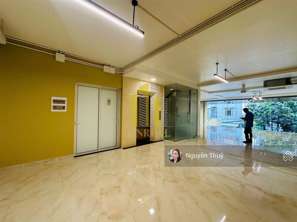 Cho thuê tòa nhà văn phòng trần não 500m2 hầm 3 lầu thang máy pccc giá 150 triệu