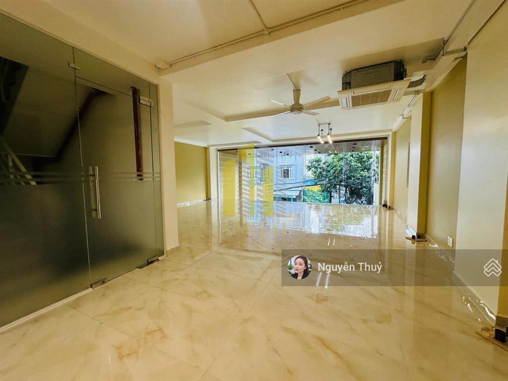 Cho thuê tòa nhà văn phòng trần não 500m2 hầm 3 lầu thang máy pccc giá 150 triệu